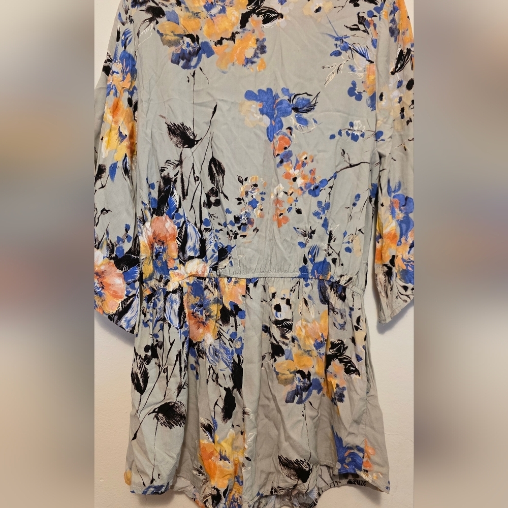 Umgee Boho Chic Romper Floral Print Sz Medium - Picture 8 of 10